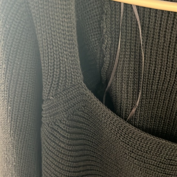 NWT square neck black sweater with balloon sleeves - Picture 3 of 4